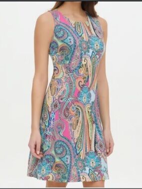 Tommy Hilfiger Colorful Paisley Dress pullover pull on summer slinky material 10